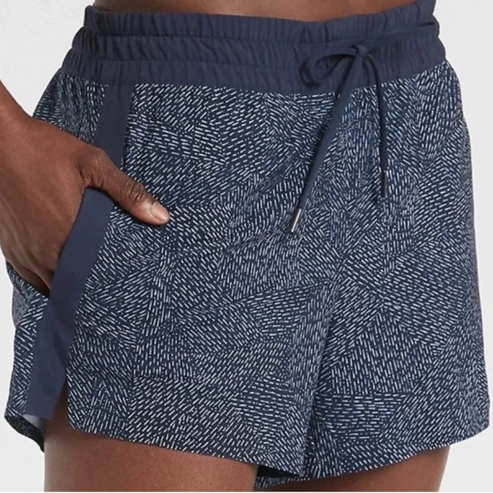 Athleta Baja Shorts in Blue Graphic Print Sz 10 Running Workout